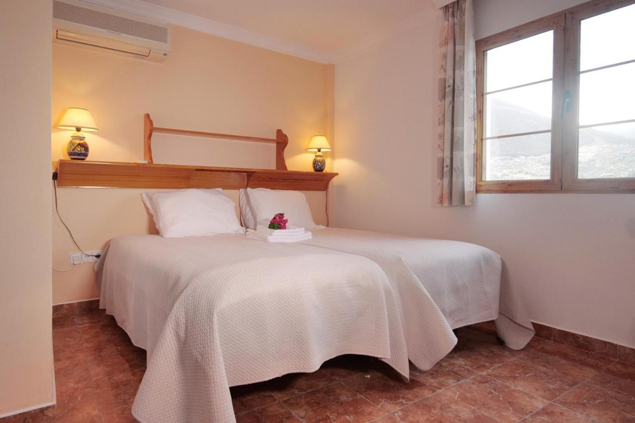 Casa Estrella De Salia Bed & Breakfast Alcaucín Dış mekan fotoğraf